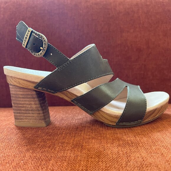 Dankso Ashlee Sandals - Picture 1 of 5